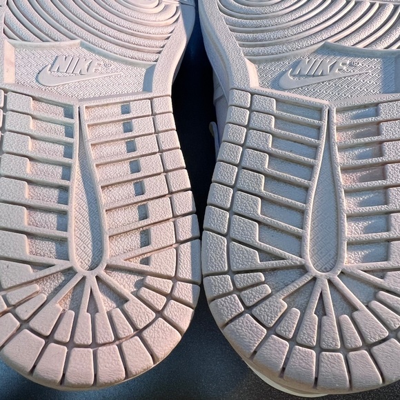 Nike Women's Air Jordan 1 MM High White Pure Platinum Sail FB9891-100 Size 8.5 - Picture 9 of 12